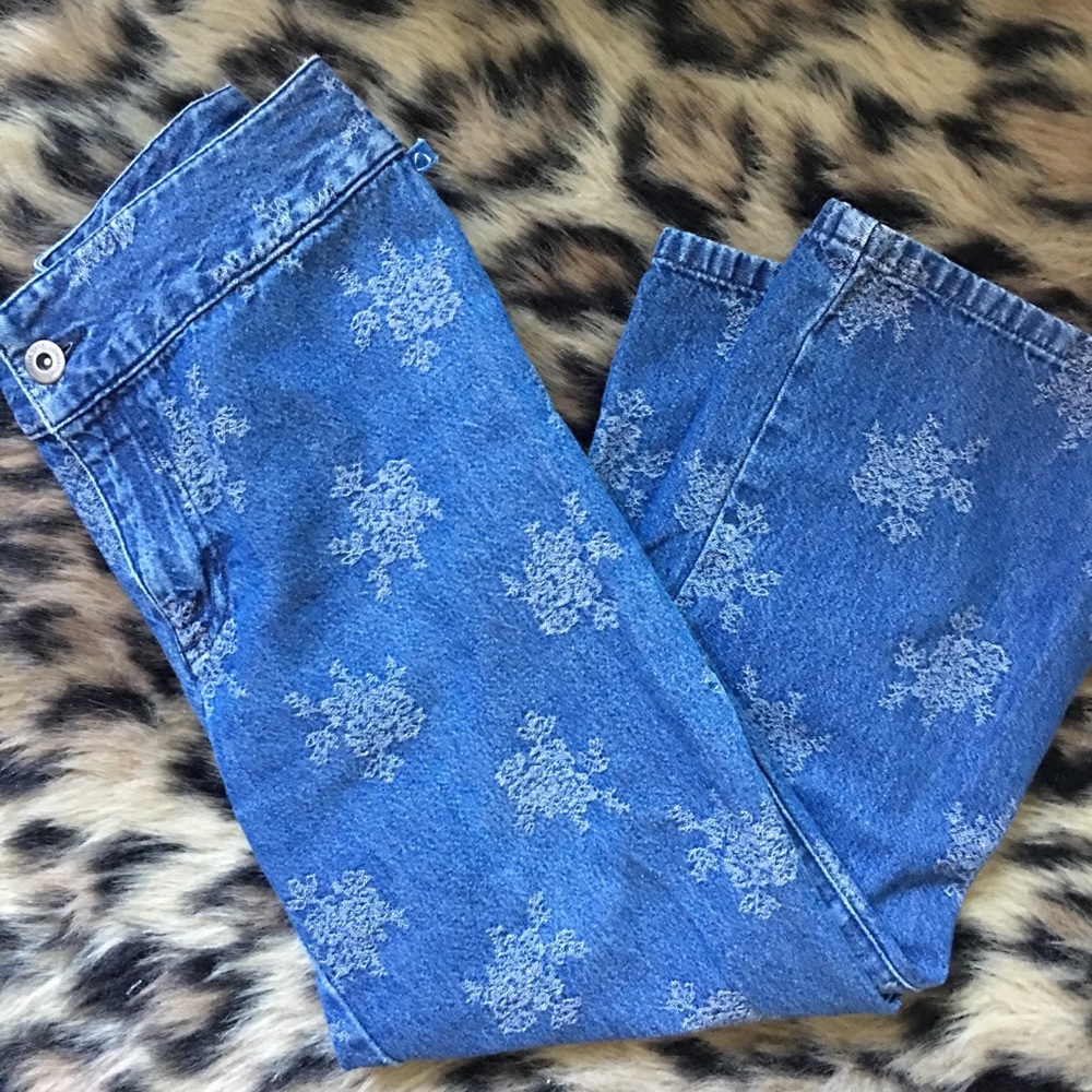 Vintage Embroidered Cropped Jeans